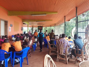 20170130 130123 - Overvol restaurant in Entebbe dierentuin