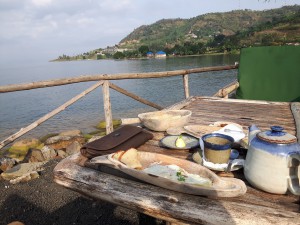 20170213 081015 - Ontbijt aan Kivu meer