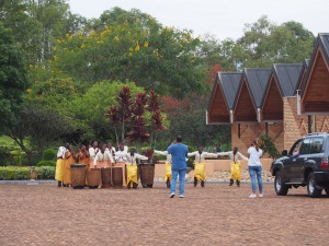 P2152574 - Dansvoorstelling bij Rwanda National Museum
