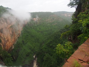 P2263168 - Links Zambia, rechts Tanzania Kalambo Falls