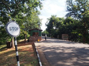 P3295441 - Mfuwe ingang South Luangwa NP