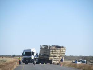 IMG 0033 - Ongeval op de weg door de Kalahari, Botswana