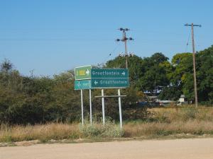 P6101313 - Erg nuttig bord, Grootfontein