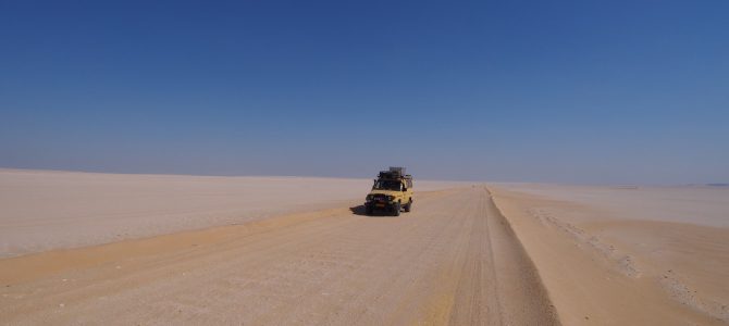 Dag 50-53 (16-19 okt.): Escortservice, gevaarlijke woestijnwegen en rust in Luxor
