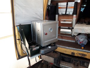20161225 171629 - Oven in gebruik aan Tiwi beach