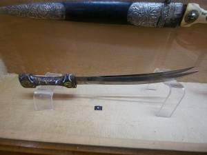 PA032084 - Abdeen Palace Museum (zwaard met 2 lemmetten)