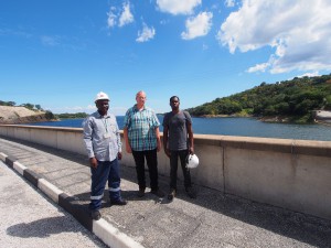 P4126163 - Gekke toeristen op Kariba dam