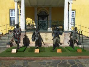 IMG 1433 - Beelden Afrikaanse helden fort De Goede Hoop