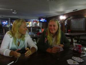 IMG 3547 - Nicole en Madelief bij afscheidsetentje Skiboat CLub